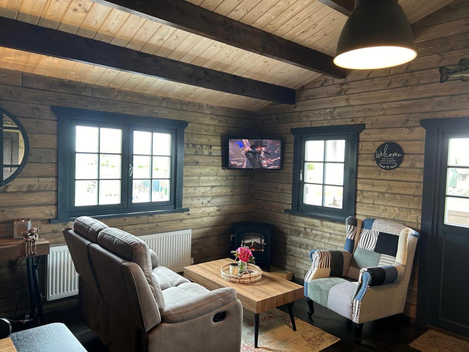 Little Rock Retreat Log Cabin With Hot Tub Castletown Gheoghegan Kültér fotó