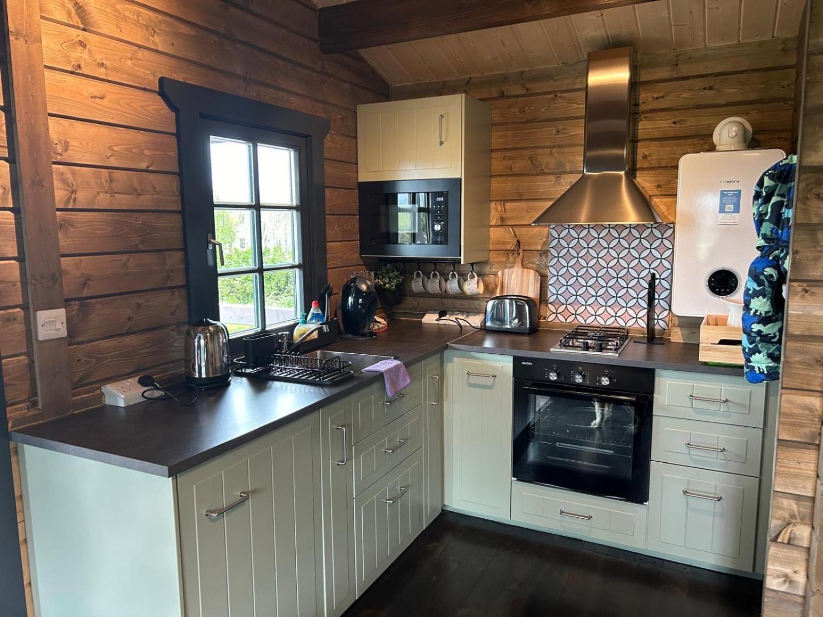 Little Rock Retreat Log Cabin With Hot Tub Castletown Gheoghegan Kültér fotó